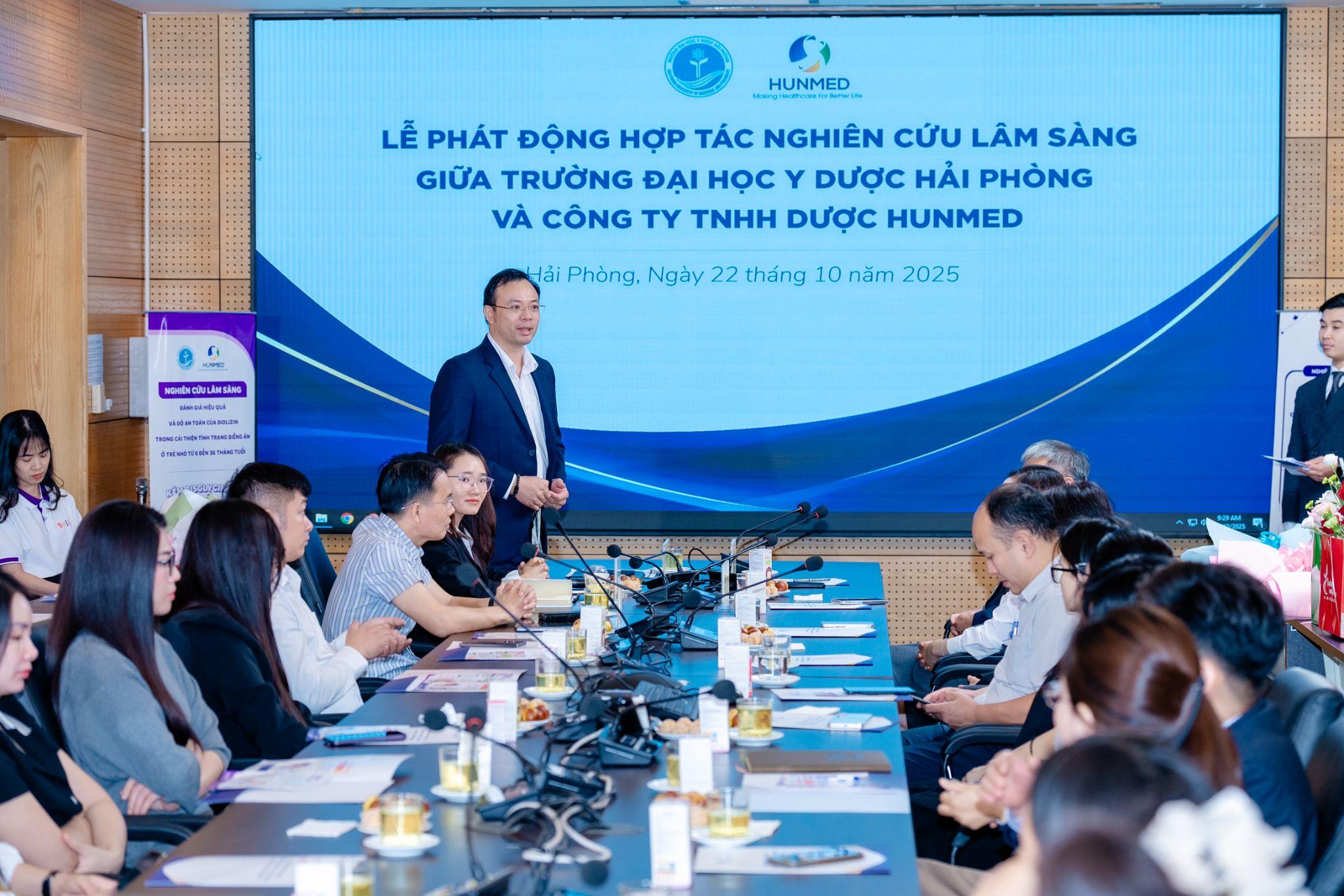 Ông Nguyễn Quốc Hưng - Tổng giám đốc Công ty TNHH Dược Hunmed phát biểu tại sự kiện