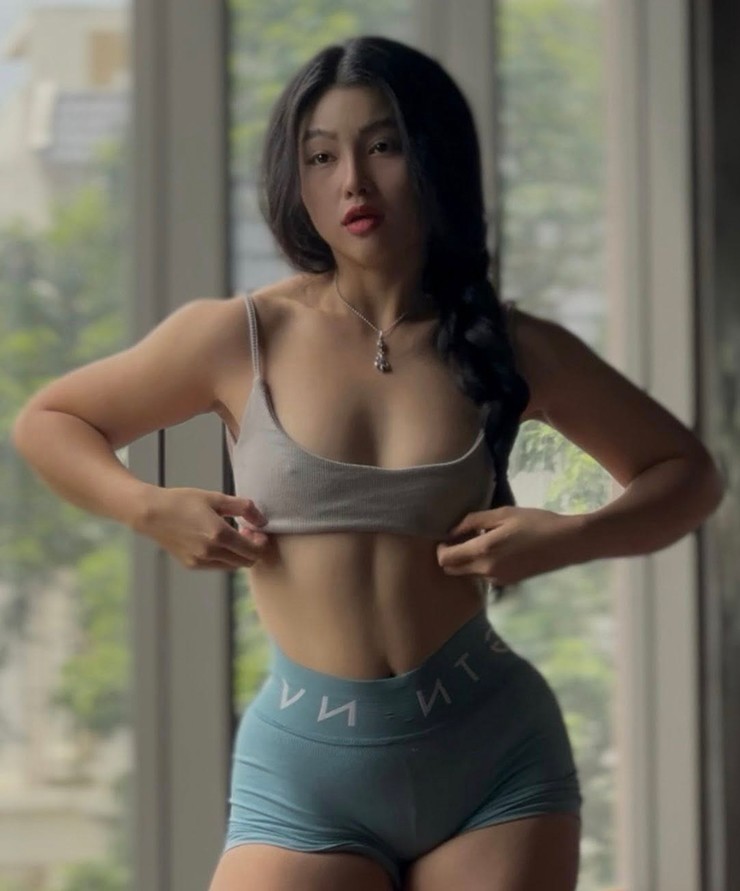 Gymer sở hữu vòng ba 105 cm