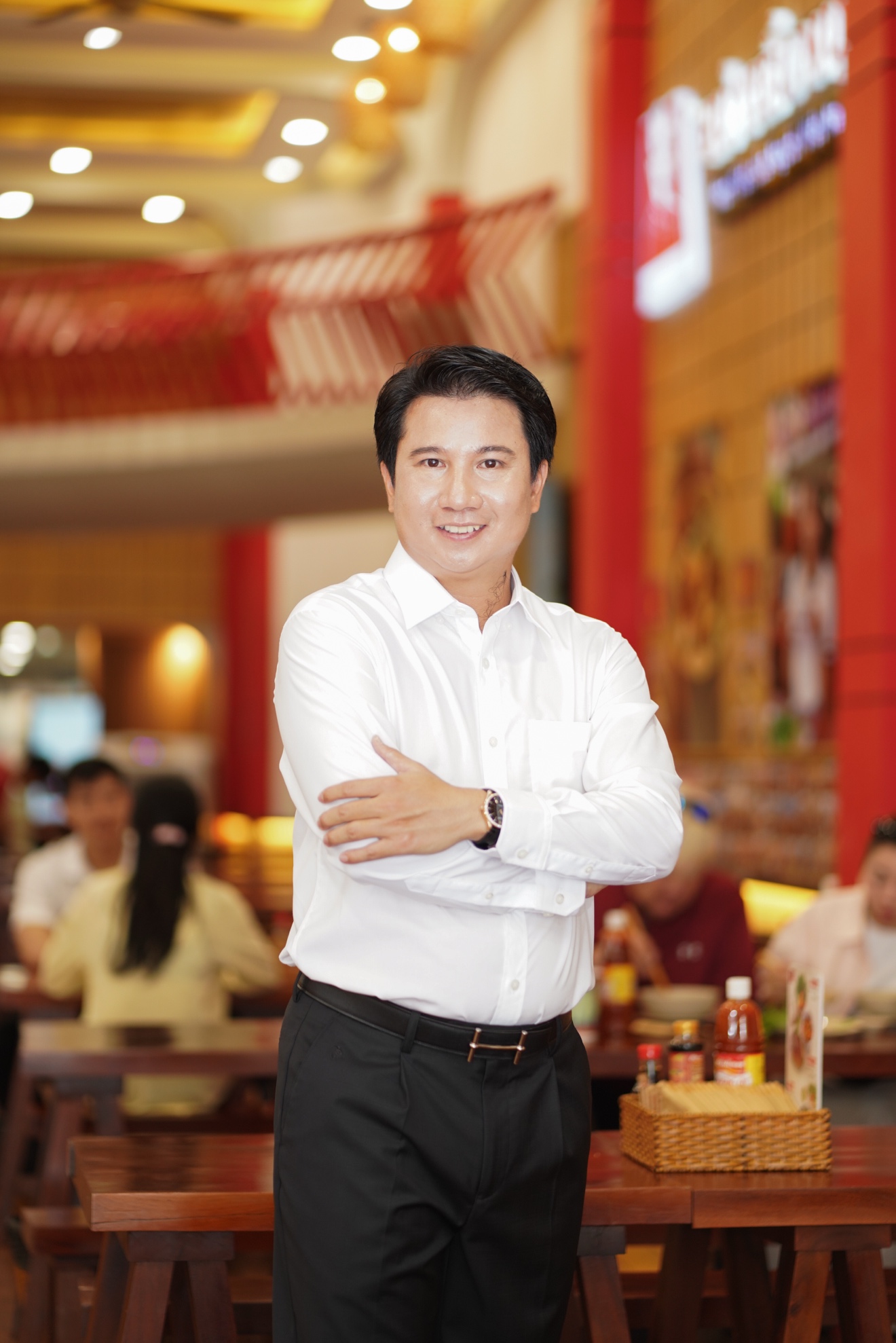 Anh Nguyễn Văn Minh – Người sáng lập, chủ chuỗi thương hiệu “Hủ tiếu mực Ông già Cali”.