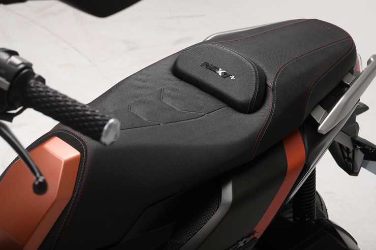 Xe tay ga giá chỉ 56 triệu đồng, sức mạnh "vượt mặt" SH160i - 5