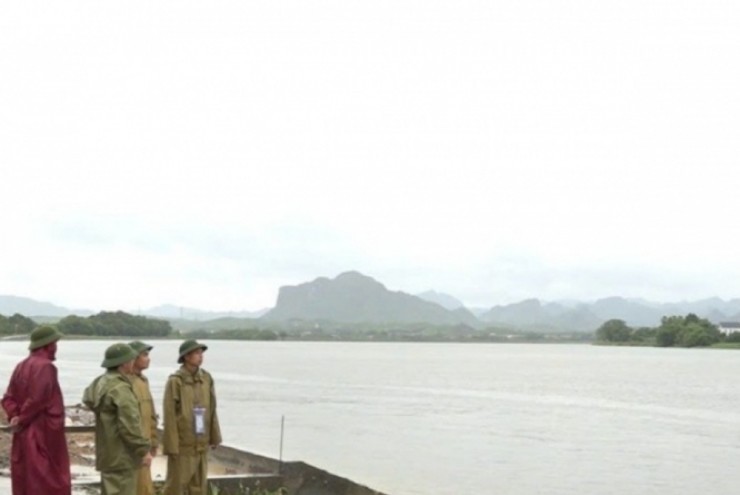 Vì sao bão Thần Gió không dội mưa tới 900 mm như dự báo?