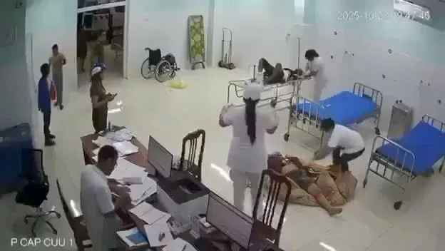 Hai nạn nhân đang được điều trị tại bệnh viện.