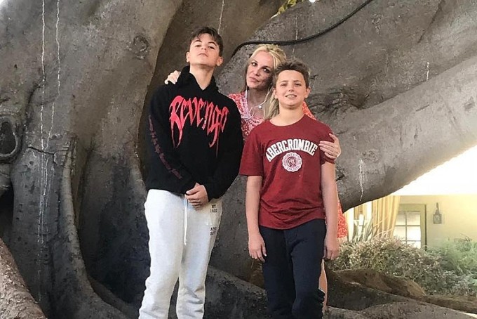 Britney Spears và hai con trai Sean (trái) và Jayden trong lần gặp nhiều năm trước. Ảnh: Instagram/ Britney Spears