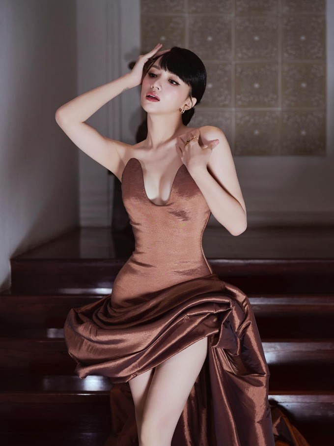 Hoa hậu Chuyển giới Quốc tế 2018 Hương Giang là thí sinh Việt Nam dự thi Miss Universe lần thứ 74, diễn ra tại Thái Lan tháng 11.