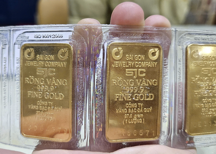 Giá vàng miếng SJC giảm trở lại vào cuối ngày