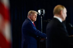 Tính toán của ông Trump khi trừng phạt 2 tập đoàn dầu khí lớn nhất Nga