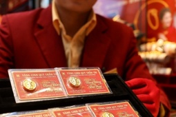 Giá vàng lên xuống thất thường, người ‘lướt sóng' lúc đỉnh đứng ngồi không yên