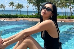 Mỹ nhân TVB 'xả hơi' ở Phú Quốc sau ba tháng sinh con
