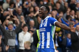 MU lâng lâng sau trận thắng Liverpool: Coi chừng Welbeck  & amp; Brighton kéo lại mặt đất