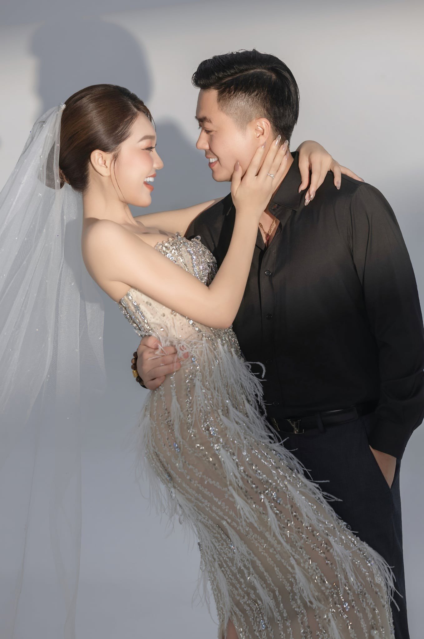 Ảnh cưới của Ngọc Nữ và bạn trai Huy Hoàng.