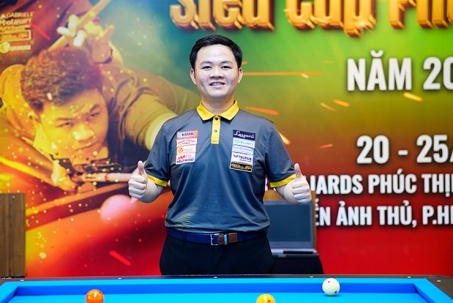 Bao Phương Vinh thắng kịch tính “thợ săn tiền thưởng bi-a”, vào tứ kết Siêu Cúp