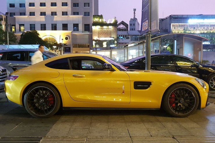Mercedes-AMG GT S Edition 1 giá hơn 8 tỷ đồng bất ngờ tái xuất tại Việt Nam - 7
