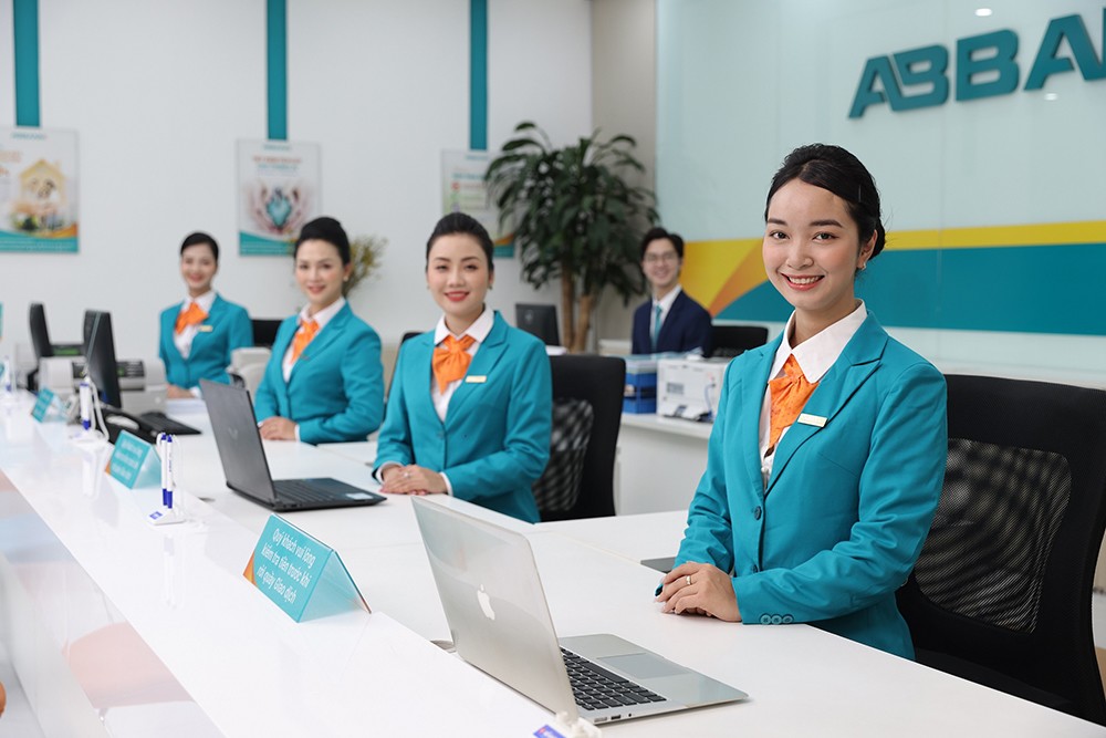 Tính đến hết 30/9/2025, ABBANK đạt hơn 2.300 tỷ đồng LNTT, tăng 8 lần so với cùng kỳ, đạt 128% kế hoạch năm
