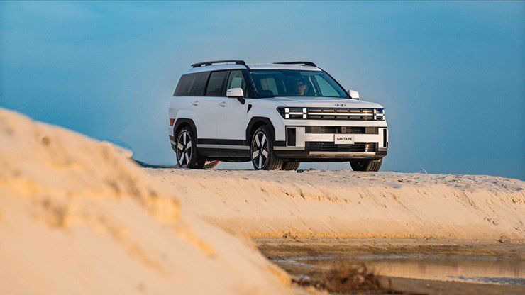 "SUV của ông chú" nhưng giới trẻ cũng mê, SantaFe 2025 đối mặt thách thức - 2