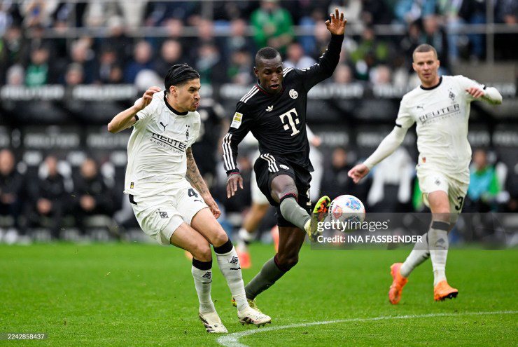 Video bóng đá Monchengladbach - Bayern Munich: Bước ngoặt thẻ đỏ, uy lực "Hùm xám" (Bundesliga)