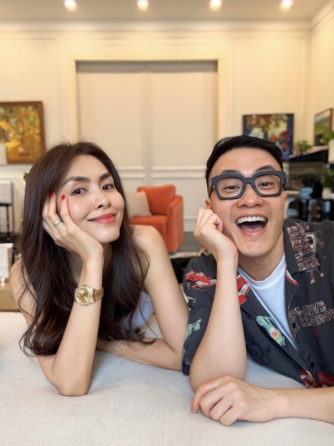 Tăng Thanh Hà mừng sinh nhật tuổi 39 cùng bạn thân Lương Mạnh Hải.