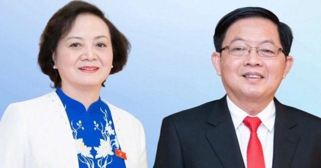 Bà Phạm Thị Thanh Trà và ông Hồ Quốc Dũng giữ c...