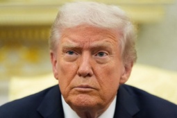Cuộc điện đàm khiến ông Trump đổi ý về lệnh trừng phạt Nga