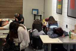 Du lịch - Khách Trung Quốc chuộng du lịch 'đặc nhiệm'