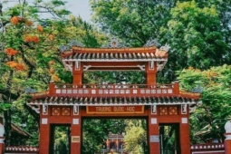 Vẻ đẹp của ngôi trường trăm tuổi có 8 thí sinh vào chung kết Đường lên đỉnh Olympia