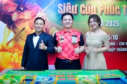 Bao Phương Vinh giành “mưa” giải thưởng bi-a, nhận quà đặc biệt tại Siêu Cúp