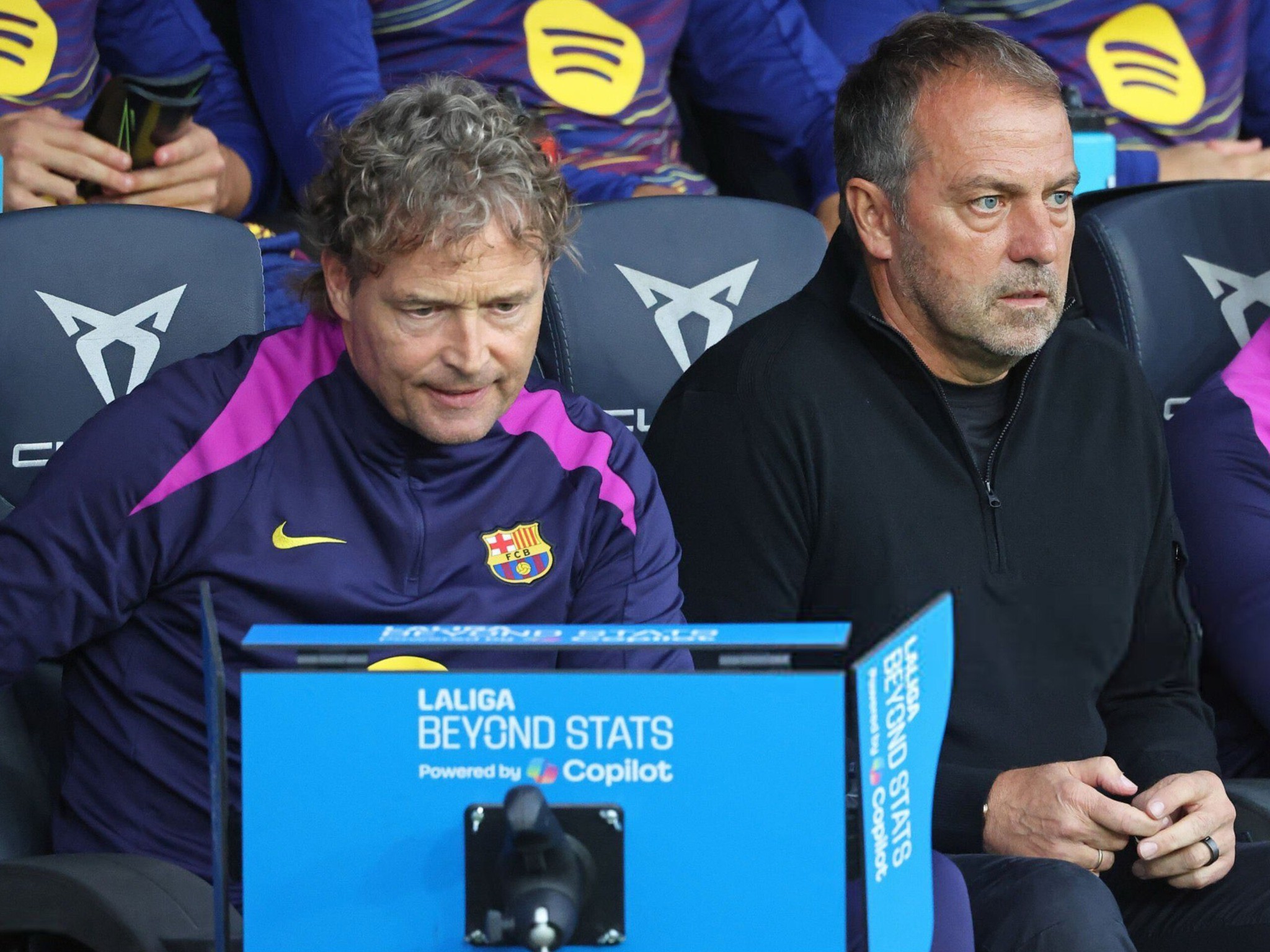 Sorg là chuyên gia phân tích số 1 của Flick và đã tạm quyền thay Flick 2 trận mùa 2024/25. Không may là Barca thua cả 2 trận đó