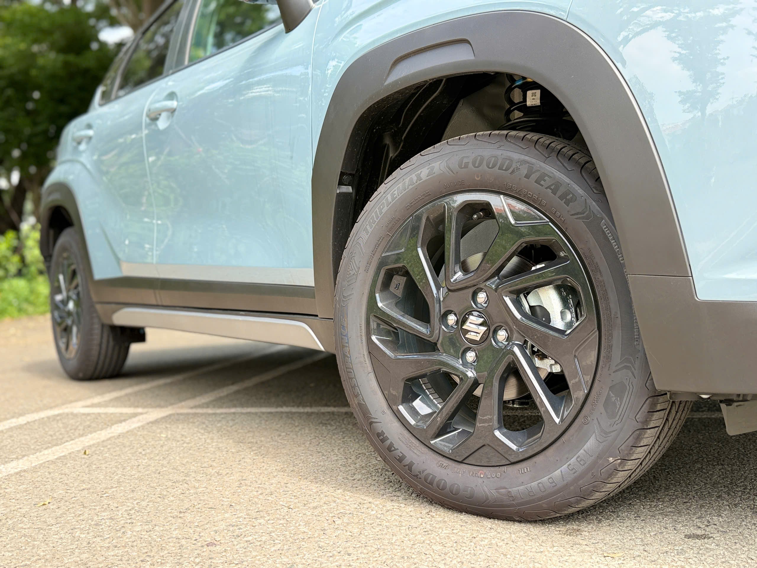 Đánh giá nhanh SUV Suzuki Fronx: SUV đô thị có đủ sức hút? - 9