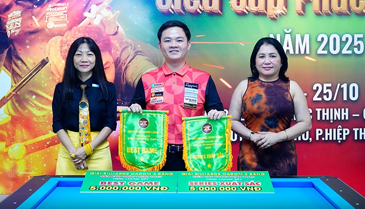 Bao Phương Vinh nhận "mưa" giải thưởng