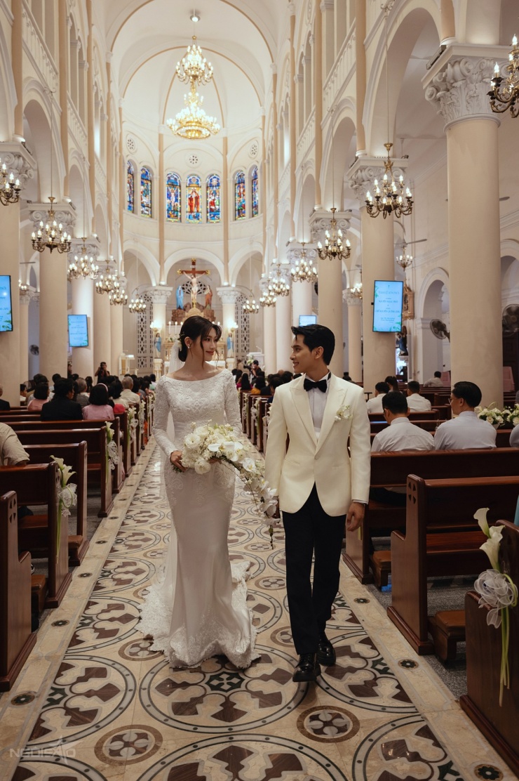 Dàn phù dâu khoe sắc tại đám cưới Quỳnh Châu - 1