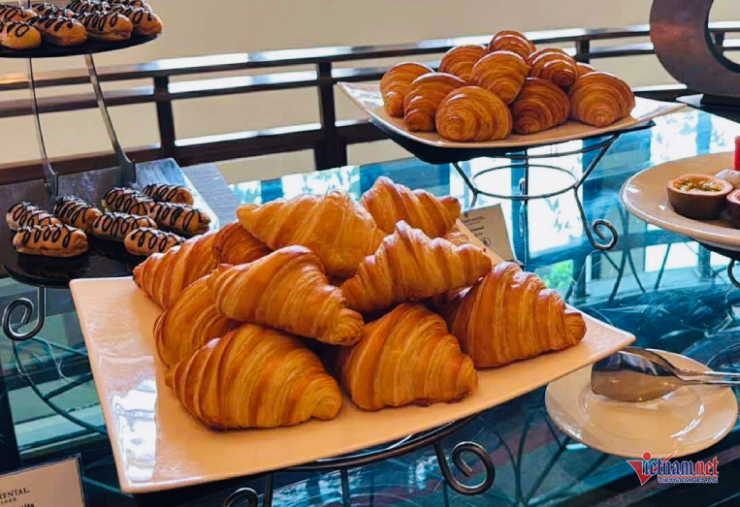 Bỏ bữa sáng, chế độ ăn không khoa học là nguyên nhân gây đau dạ dày. Ảnh minh họa