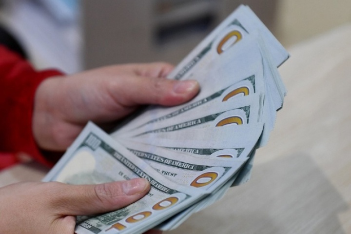 Tỷ giá USD 'chợ đen' biến động, NHNN có động thái mới