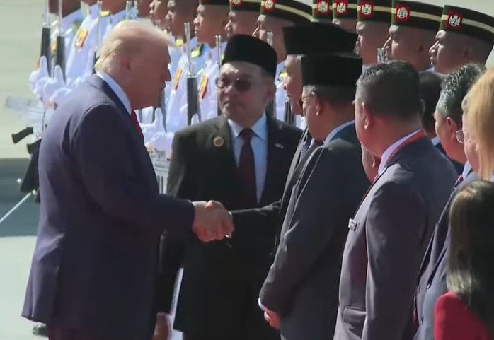 Tổng thống Mỹ Donald Trump đến Malaysia - 3