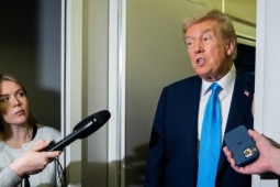 Ông Trump tăng thuế 10% với Canada sau đoạn quảng cáo liên quan cựu Tổng thống Reagan