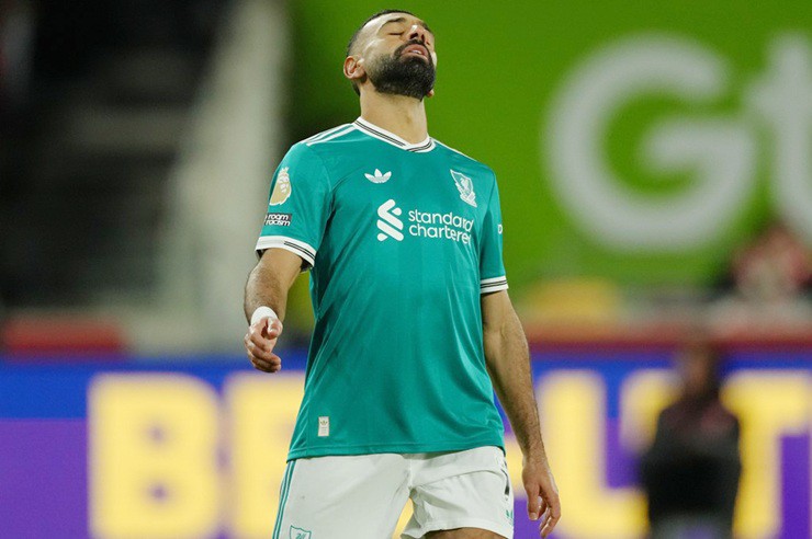 Salah "thông nòng" nhưng không cứu nổi Liverpool khỏi thất bại thứ tư liên tiếp ở Ngoại hạng Anh