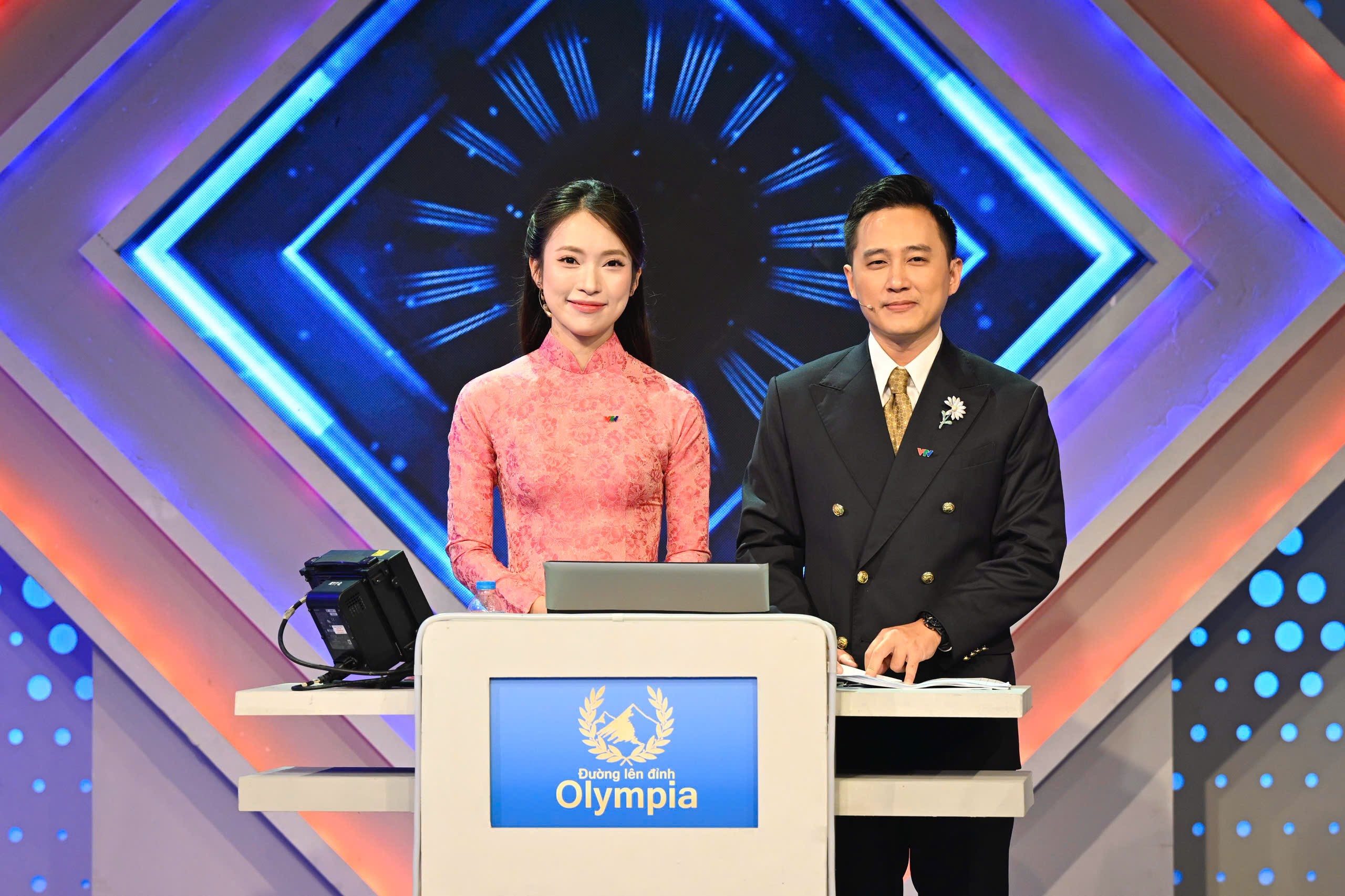 Chung kết Đường lên đỉnh Olympia năm thứ 25: Bảo Khánh giành giải thưởng 50.000 USD - 26
