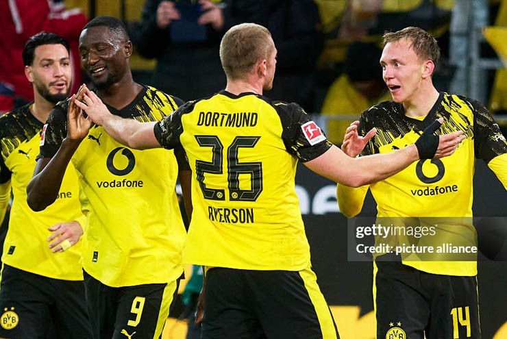 Niềm vui vỡ òa của Dortmund