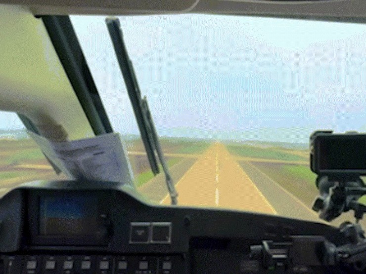 Clip bên trong buồng lái chuyến bay hiệu chuẩn tại sân bay Long Thành