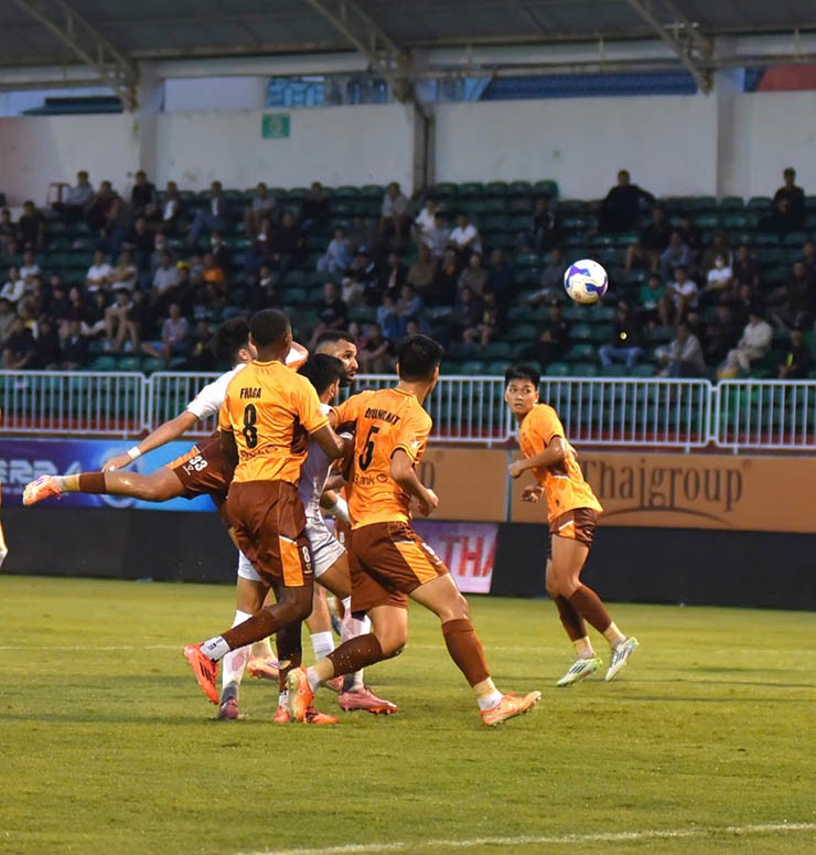Trực tiếp bóng đá HAGL - Thể Công Viettel: Đội khách có bàn danh dự (Hết giờ) - 2