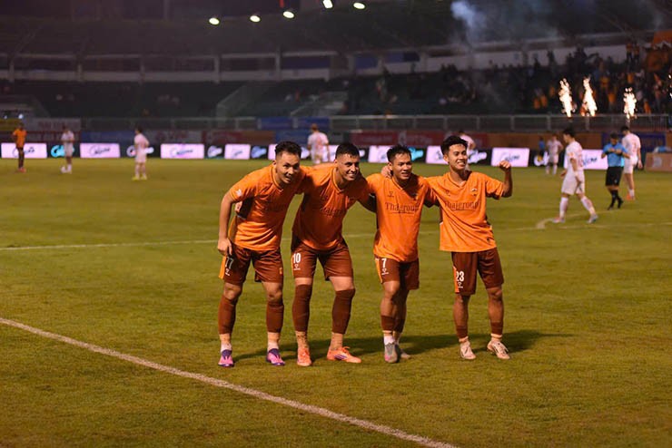 Trực tiếp bóng đá HAGL - Thể Công Viettel: Đội khách có bàn danh dự (Hết giờ) - 6