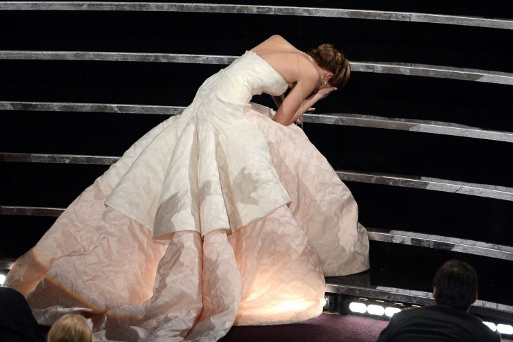 Jennifer Lawrence sau cú ngã triệu USD - 1