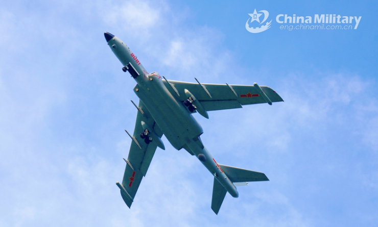 Một máy bay ném bom chiến lược H-6K của Trung Quốc