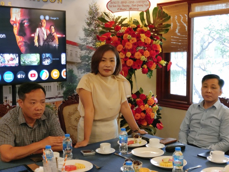 Bà Nguyễn Thị Thu Hà, Tổng Biên tập Tạp chí Du lịch TP.HCM, phát biểu tại buổi lễ.