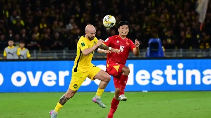 Các cầu thủ nhập tịch của Malaysia vẫn đang chịu án treo giò của FIFA. Ảnh: NST.