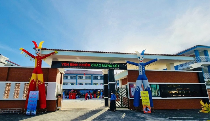 Trường Tiểu học Nguyễn Bỉnh Khiêm ở phường Phước Thắng thông tin dừng hợp đồng với đơn vị cung cấp suất ăn cho học sinh.