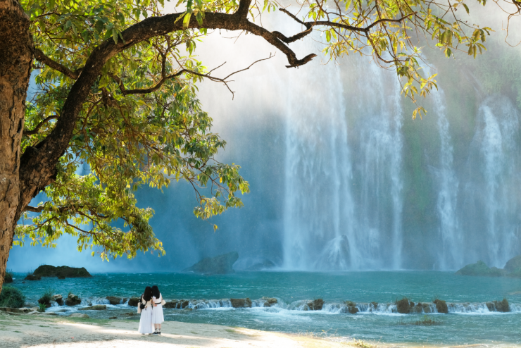 Vẻ đẹp tiên cảnh của thác Bản Giốc vào thu - 1