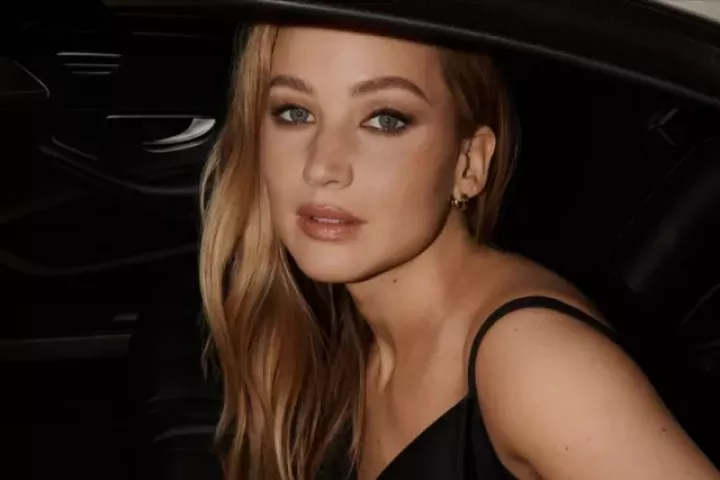 Jennifer Lawrence sau cú ngã triệu USD