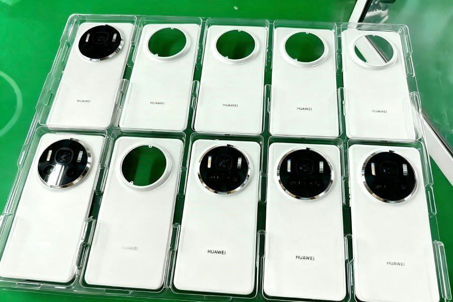 Các thiết kế mặt lưng của series Huawei Mate 80