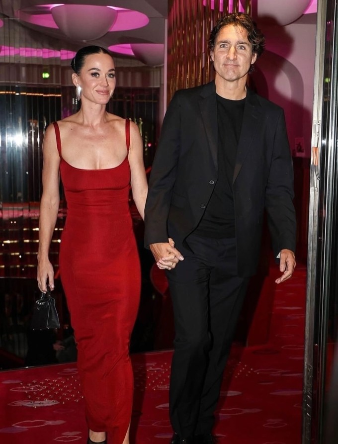 Katy Perry và cựu Thủ tướng Canada Justin Trudeau tay trong tay rời nhà hát Crazy Horse Paris tối 25/10.