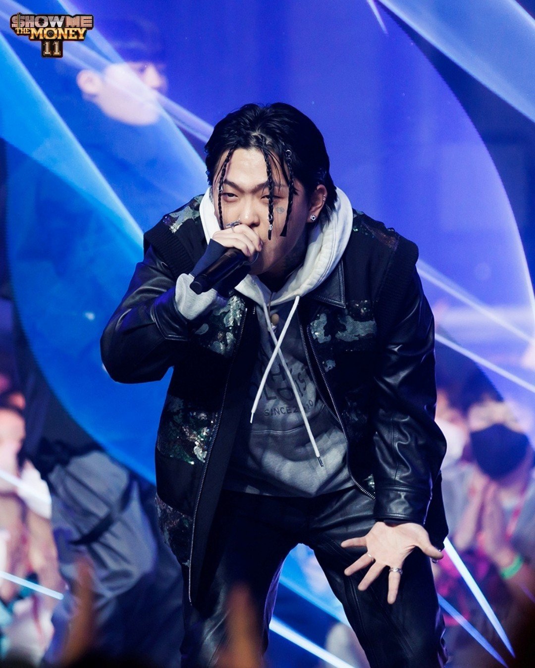 Giới rap và hip hop Hàn Quốc buộc thay đổi để "sống" trước loạt quy định của cơ quan quản lý văn hóa.