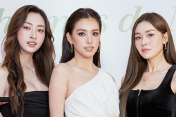 Dàn hoa, á hậu 'dát' đồ hiệu dự triển lãm thời trang